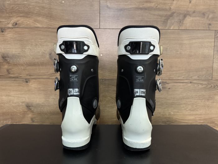 Salomon Acces R60